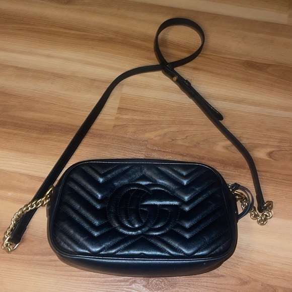 Gucci Marmont Black Small Shoulder Bag - Picture 5 of 16